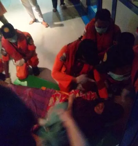 Lahir di Atas Kapal, Bayi Asal Wakatobi Diberi Nama Ramadhan Noor Jetliner