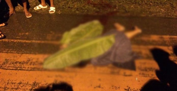 Seorang Wanita Ditemukan Tewas Tergeletak di Pinggir Jalan