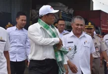 Kerap Terlambat Salurkan Pupuk, Mentan Pecat Distributor Kerap Terlambat Salurkan Pupuk, Mentan Pecat Distributor