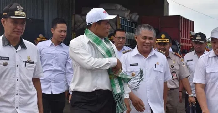 Kerap Terlambat Salurkan Pupuk, Mentan Pecat Distributor