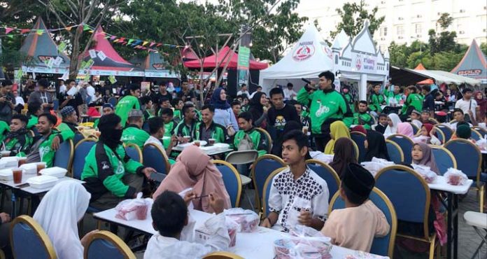 Mitra Gojek Berbagi, Mulai Jemput Hingga Bukber Anak Panti