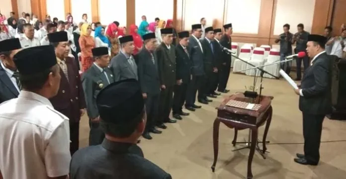 Bupati Konut Lantik 11 Pejabat Eselon ll