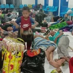 Jadwal Kapal Pelni Berubah, Pemudik Nginap di Pelabuhan Murhum Jadwal Kapal Pelni Berubah, Pemudik Nginap di Pelabuhan Murhum