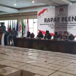KPU Kolaka Mulai Rapat Pleno Rekapitulasi Penghitungan Suara KPU Kolaka Mulai Rapat Pleno Rekapitulasi Penghitungan Suara