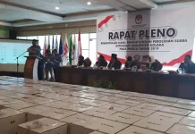 KPU Kolaka Mulai Rapat Pleno Rekapitulasi Penghitungan Suara KPU Kolaka Mulai Rapat Pleno Rekapitulasi Penghitungan Suara