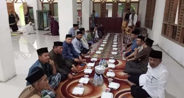 Gelar Safari Ramadan, Bupati Kolut Mengajak Pentingnya Perbaikan Diri