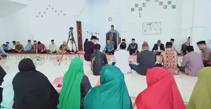 Gelorakan Syiar Islam, Kakanwil Kemenag Safari Ramadan di Bombana