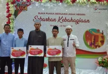 Berbagi Berkah Ramadan, Telkomsel Kendari Bukber dengan Puluhan Anak Yatim Berbagi Berkah Ramadan, Telkomsel Kendari Bukber dengan Puluhan Anak Yatim