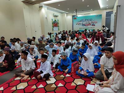 Berbagi Berkah Ramadan, Telkomsel Kendari Bukber dengan Puluhan Anak Yatim