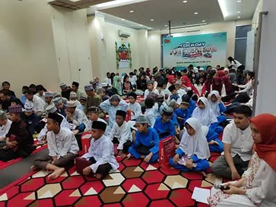Berbagi Berkah Ramadan, Telkomsel Kendari Bukber dengan Puluhan Anak Yatim