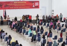 Ratusan Calon Maba Ikut Ujian Tes Tertulis di Poltekkes Kendari Ratusan Calon Maba Ikut Ujian Tes Tertulis di Poltekkes Kendari