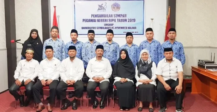 Sebanyak 8 PNS Baru USN Kolaka Diambil Sumpah