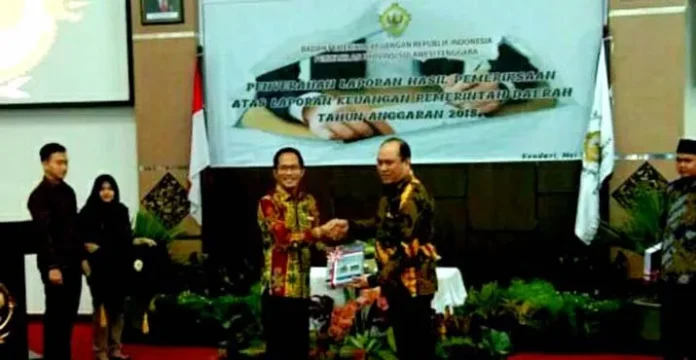 Kembali Raih WTP, BPK Apresiasi Kepemimpinan Ruksamin-Raup