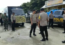 Polres Bombana Bantu Korban Banjir Konut