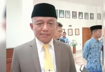 Pemkot Baubau Imbau Masyarakat Jangan Turuti Tagihan Parkir Liar Sekretaris Daerah (Setda) Kota Baubau, Roni Mucthar