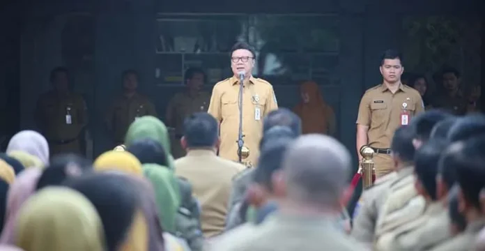 Mendagri: ASN Bolos Hari Pertama Kerja Akan Disanksi