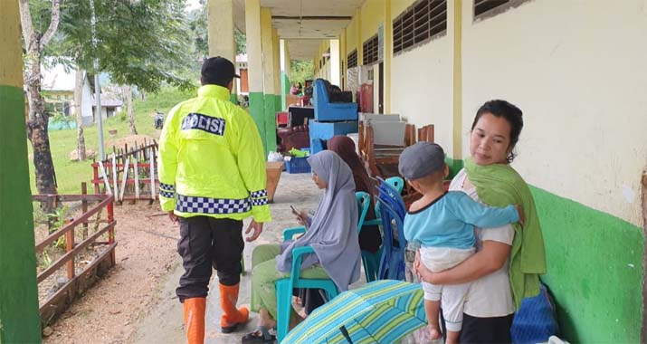 Banjir Rendam Konsel, Puluhan KK Bertahan di Pengungsian