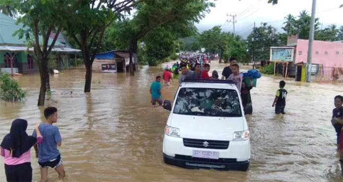 banjir konawe Jalan Penghubung Kolaka-Unaaha Putus Total, Pengendara Diminta Putar Arah