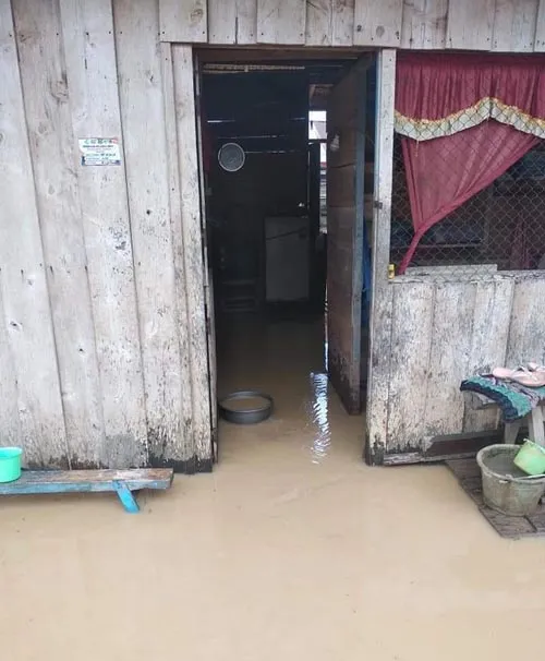Rumah Warga Desa Gunung Jaya Koltim Terendam Banjir
