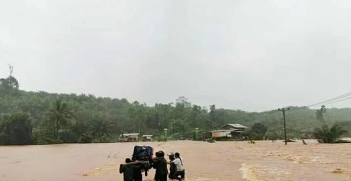 banjir_konut_putus BPBD Konut Kesulitan Evakuasi Korban Banjir