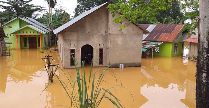 Rumah Tergenang Banjir, Warga Kali Wanggu Butuh Bantuan Tenda