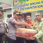 Polda Sultra Bantu Empat Truk Sembako untuk Korban Banjir Konawe Polda Sultra Bantu Empat Truk Sembako untuk Korban Banjir Konawe