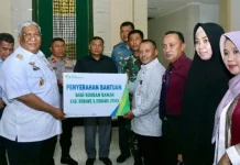 Gubernur Sultra Terima Bantuan Korban Banjir dari BPJS Ketenagakerjaan Gubernur Sultra Terima Bantuan Korban Banjir dari BPJS Ketenagakerjaan