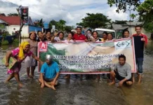 Alfamidi dan Lazisnu salurkan Bantuan Ke Korban Banjir Konawe Alfamidi dan Lazisnu salurkan Bantuan Ke Korban Banjir Konut