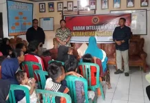 Badan Intelijen Negara Salurkan Bantuan Kemanusiaan di Buton Badan Intelijen Negara Salurakan Bantuan Kemanusiaan di Buton