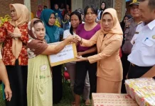 Darma Wanita Konsel Bantuan Korban Bencana di Angata Darma Wanita Konsel Bantuan Korban Bencana di Angata