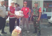 PMI Kolaka Salurkan Bantuan untuk Korban Banjir Konawe PMI Kolaka Salurkan Bantuan untuk Korban Banjir Konawe