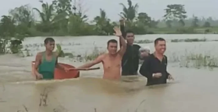 Relawan SBM Bantu Korban Banjir Koltim