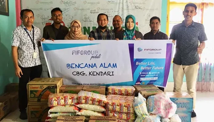 FIF Kendari Salurkan Bantuan Korban Banjir Melalui Zonasultra Peduli