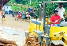 Bupati Konut Turun Langsung Tangani Tanah Lonsor Bupati Konut Turun Langsung Tangani Tanah Lonsor