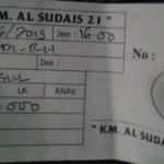 Calo Tiket Masih Marak di Pelabuhan Pangkalan Perahu Kendari Calo Tiket Masih Marak di Pelabuhan Pangkalan Perahu Kendari