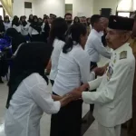 Serahkan SK 80 Persen, AS Tamrin Ingatkan 135 CPNS Baubau Tulus Bekerja Serahkan SK 80 Persen, AS Tamrin Ingatkan 135 CPNS Baubau Tulus Bekerja