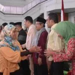 Lewat Halal Bihalal, UHO Pererat Silaturahmi antar Pegawai Lewat Halal Bihalal, UHO Pererat Silaturahmi antar Pegawai