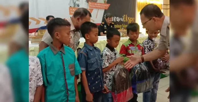 Kementan Ingin Petani di Sultra Kembangkan Tepung Kelapa