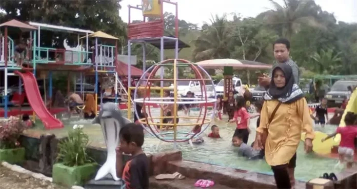 Permandian Baros Jadi Alternatif Warga Koltim Habiskan Libur Lebaran