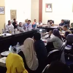 Perusahan Sawit di Konawe Bantu Korban Banjir 30 Dus Air Meneral Perusahan Sawit di Konawe Bantu Korban Banjir 30 Dus Air Meneral