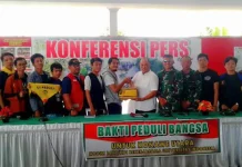 Kodim 1417 Kendari dan UI Bantu Korban Banjir Konut Kodim 1417 Kendari dan UI Bantu Korban Banjir Konut