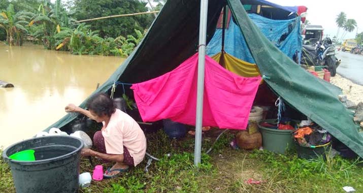 Banjir Sungai Wanggu Belum Surut, Belasan Warga Mulai Terserang Gatal-gatal