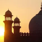 Baliho Mantan Pj Sekda Koltim Dicopot dari Pagar Masjid di Ladongi Ilustrasi