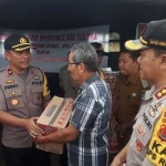 Polda Sultra Salurkan Bantuan Untuk Korban Banjir di Wanggu Polda Sultra Salurkan Bantuan Untuk Korban Banjir di Wanggu