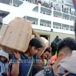 Pelni Kendari Tak Lagi Angkut Penumpang Hingga 8 Juni PELNI Baubau Berangkatkan 300 Penumpang Gratis