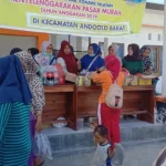 Jelang Lebaran Disperindag Konsel Gelar Pasar Murah Jelang Lebaran Disperindag Konsel Gelar Pasar Murah