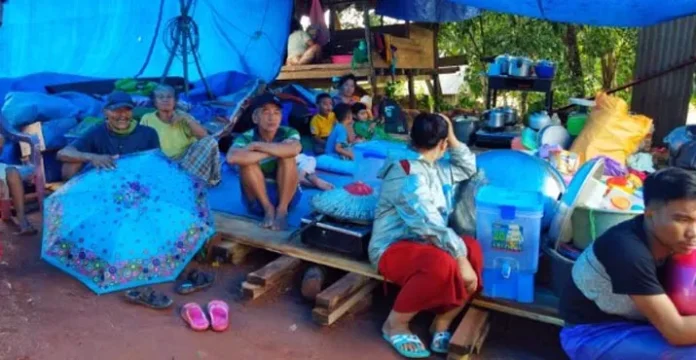 pengungsi_banjir_konut Korban Banjir Konut Jalani Idul Fitri di Tenda Pengungsian