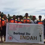 Penjual Pulsa Salurkan Bantuan Untuk Korban Banjir di Bondoala