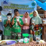 Petani Aren di Lamara Konsel Produksi Gula Semar untuk Pasar Sultra Petani Aren di Lamara Konsel Produksi Gula Semar untuk Pasar Sultra
