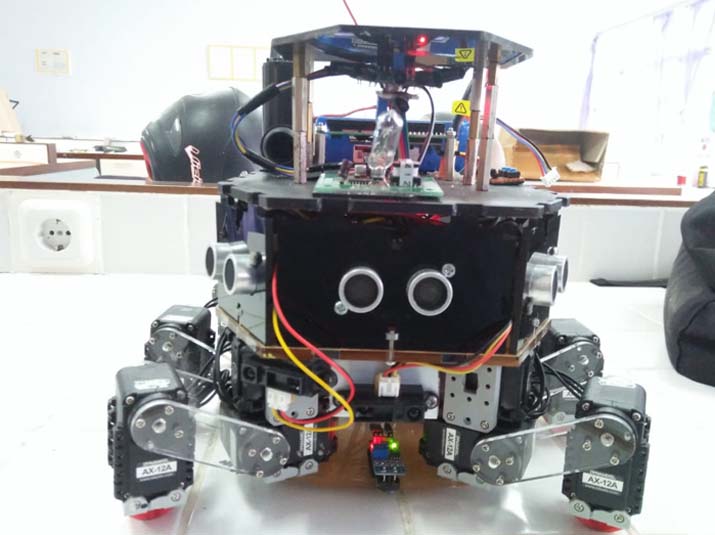 Mengenal Robot Karya Elektrobot UHO yang Dipertandingkan di Tingkat Nasional